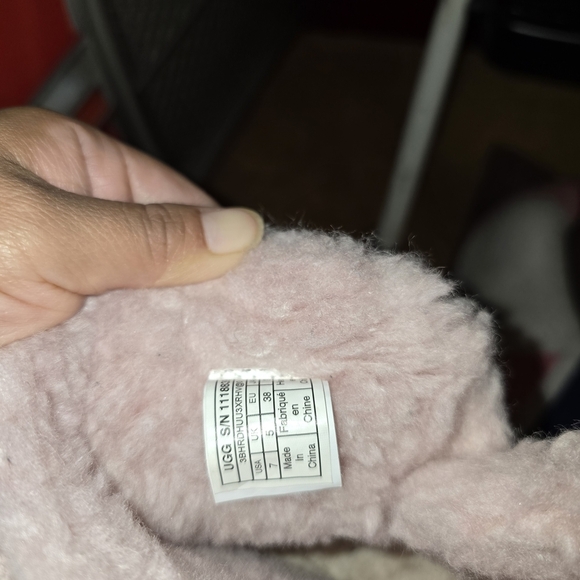 UGG Soft Pink Shearling Boots - Picture 14 of 14